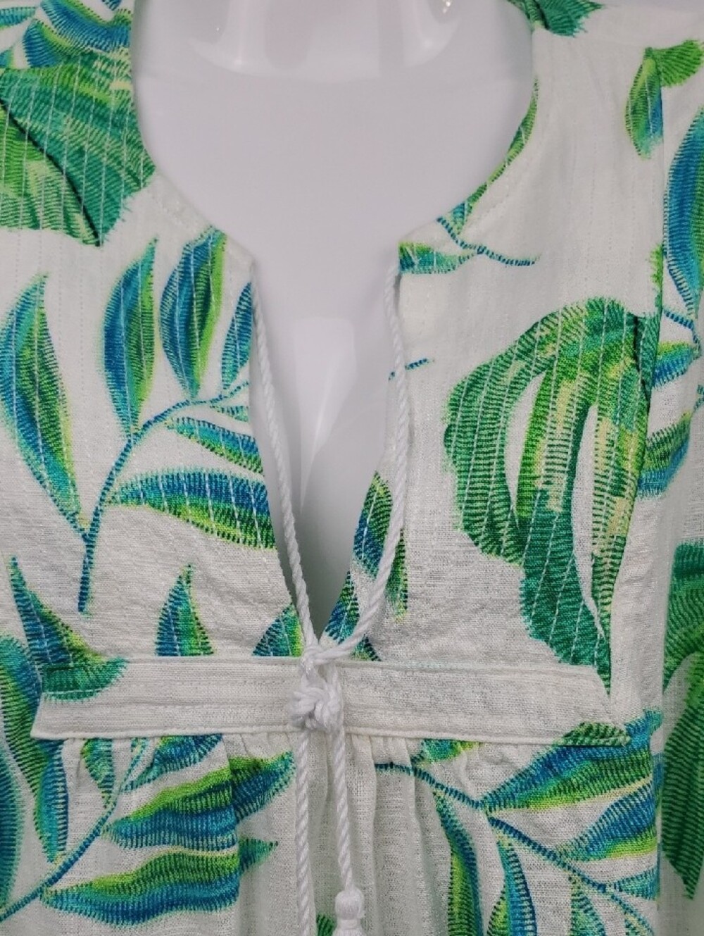 Green Leaf Print Cropped Peasant Top - Picture 4 of 6